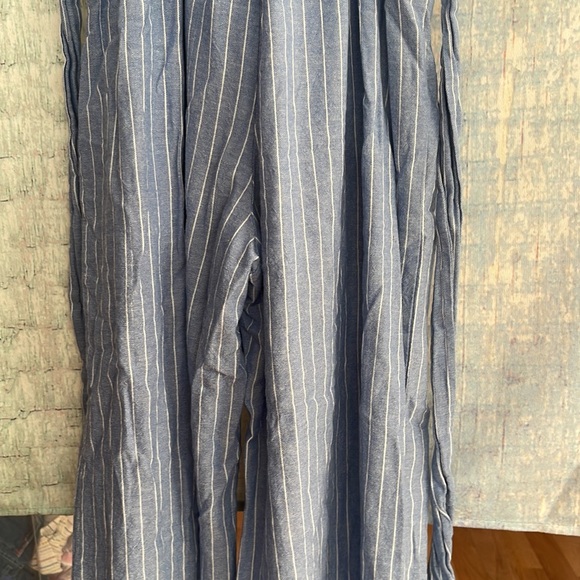 - Good used condition Woman’s Sienna Sky wide leg, jumpsuit capri. Size is… - Picture 13 of 15